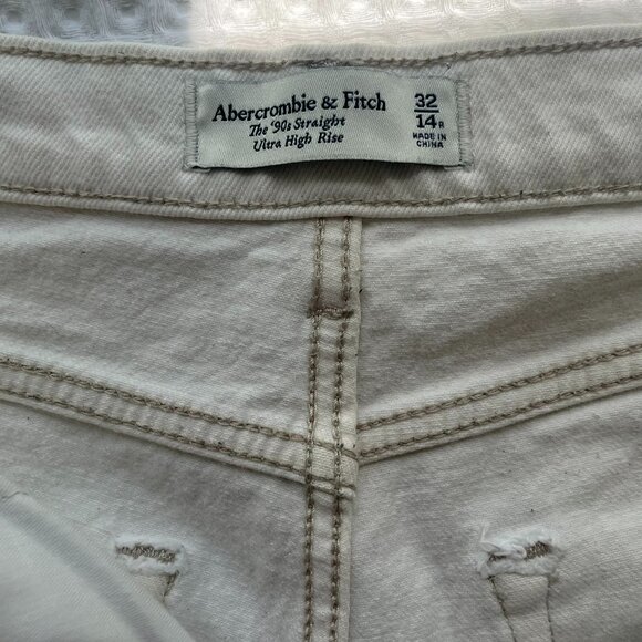 Abercrombie & Fitch The 90'2 Straight Ultra High Rise Jeans Sz 14 - Picture 2 of 5